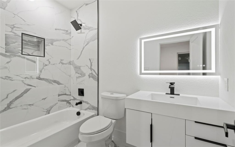 923 Walkway Street, Dallas, TX 75212, 3 Bedrooms Bedrooms, ,3 BathroomsBathrooms,Residential,For Sale,923 Walkway Street,0,21142703