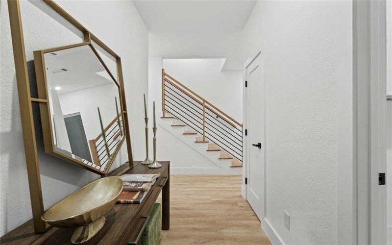 923 Walkway Street, Dallas, TX 75212, 3 Bedrooms Bedrooms, ,3 BathroomsBathrooms,Residential,For Sale,923 Walkway Street,0,21142703