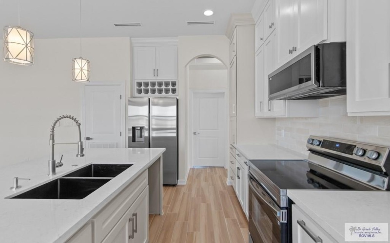 3222 ELISEO VILLARREAL AVE, PORT ISABEL, TX 78578, 3 Habitaciones Habitaciones , ,2 BañosBaños,Residential,En Venta,3222 ELISEO VILLARREAL AVE,0,29769984