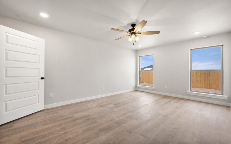 2208 134th Street, Lubbock, TX 79423, 4 Habitaciones Habitaciones , ,2 BañosBaños,Residential,En Venta,2208 134th Street,202552206