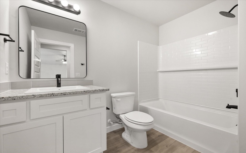 2208 134th Street, Lubbock, TX 79423, 4 Habitaciones Habitaciones , ,2 BañosBaños,Residential,En Venta,2208 134th Street,202552206