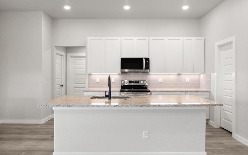 2208 134th Street, Lubbock, TX 79423, 4 Habitaciones Habitaciones , ,2 BañosBaños,Residential,En Venta,2208 134th Street,202552206