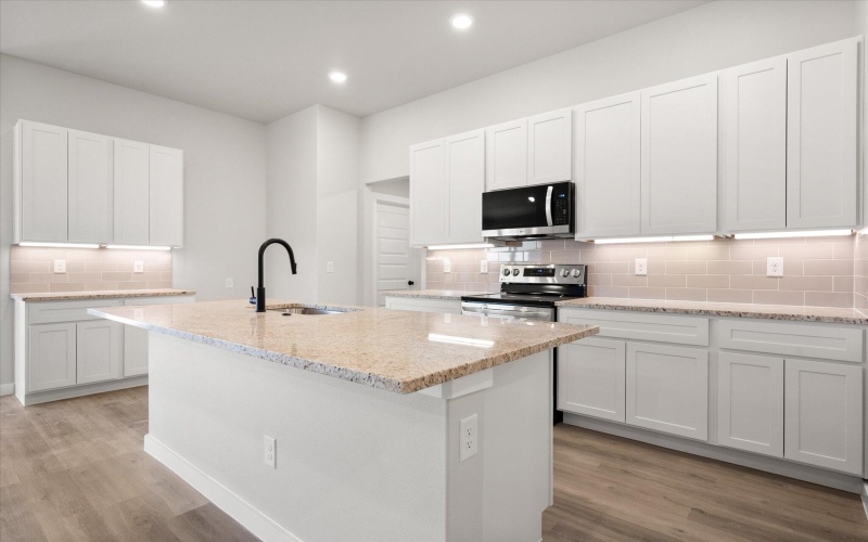 2208 134th Street, Lubbock, TX 79423, 4 Habitaciones Habitaciones , ,2 BañosBaños,Residential,En Venta,2208 134th Street,202552206