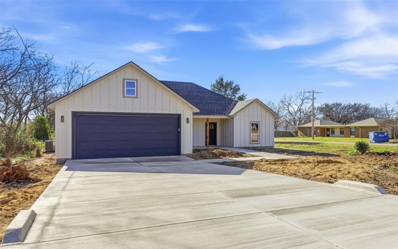 609 W Washington Avenue, Whitney, TX 76692, 3 Bedrooms Bedrooms, ,2 BathroomsBathrooms,Residential,For Sale,609 W Washington Avenue,0,21135544