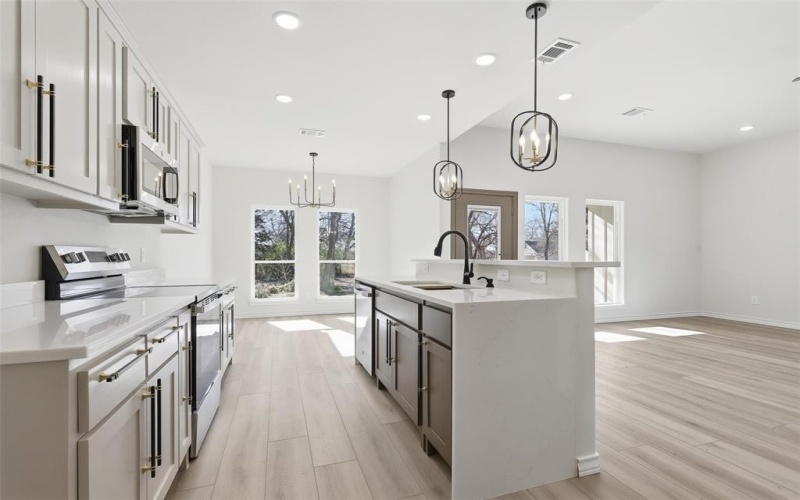 609 W Washington Avenue, Whitney, TX 76692, 3 Bedrooms Bedrooms, ,2 BathroomsBathrooms,Residential,For Sale,609 W Washington Avenue,0,21135544