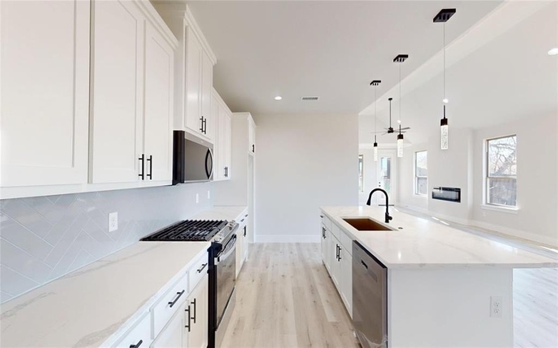 801 Birch Street, Grand Prairie, TX 75050, 3 Habitaciones Habitaciones , ,2 BañosBaños,Residential,En Venta,801 Birch Street,0,21143698