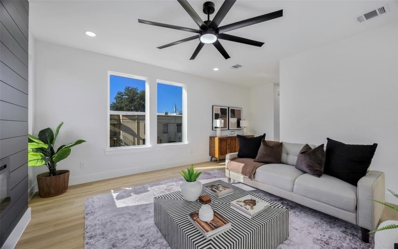 2302 Anderson Street, Dallas, TX 75215, 3 Bedrooms Bedrooms, ,3 BathroomsBathrooms,Residential,For Sale,2302 Anderson Street,0,21143751