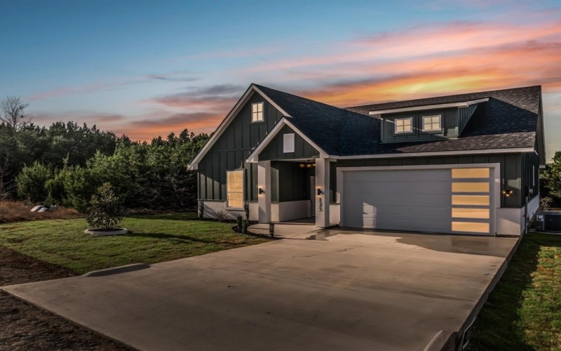 125 Hill Shadow Lane, Whitney, TX 76692, 3 Bedrooms Bedrooms, ,2 BathroomsBathrooms,Residential,For Sale,125 Hill Shadow Lane,0,21143794