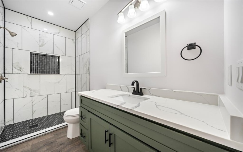 125 Hill Shadow Lane, Whitney, TX 76692, 3 Bedrooms Bedrooms, ,2 BathroomsBathrooms,Residential,For Sale,125 Hill Shadow Lane,0,21143794