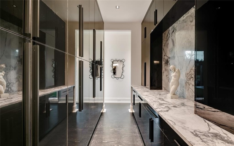 6404 Lakehurst Avenue, Dallas, TX 75230, 5 Bedrooms Bedrooms, ,6 BathroomsBathrooms,Residential,For Sale,6404 Lakehurst Avenue,0,21143936