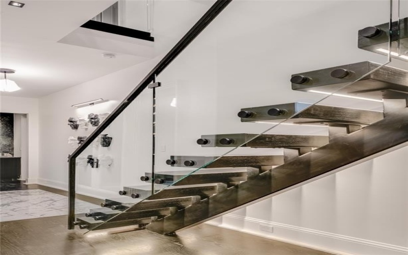 6404 Lakehurst Avenue, Dallas, TX 75230, 5 Bedrooms Bedrooms, ,6 BathroomsBathrooms,Residential,For Sale,6404 Lakehurst Avenue,0,21143936