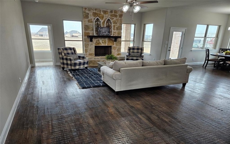 241 Blythe Road, Van Alstyne, TX 75495, 6 Habitaciones Habitaciones , ,3 BañosBaños,Residential,En Venta,241 Blythe Road,0,21144040