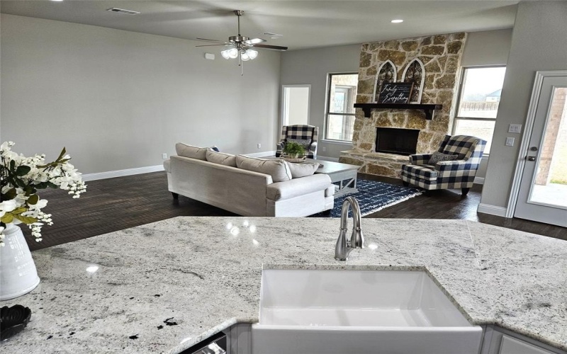 241 Blythe Road, Van Alstyne, TX 75495, 6 Habitaciones Habitaciones , ,3 BañosBaños,Residential,En Venta,241 Blythe Road,0,21144040