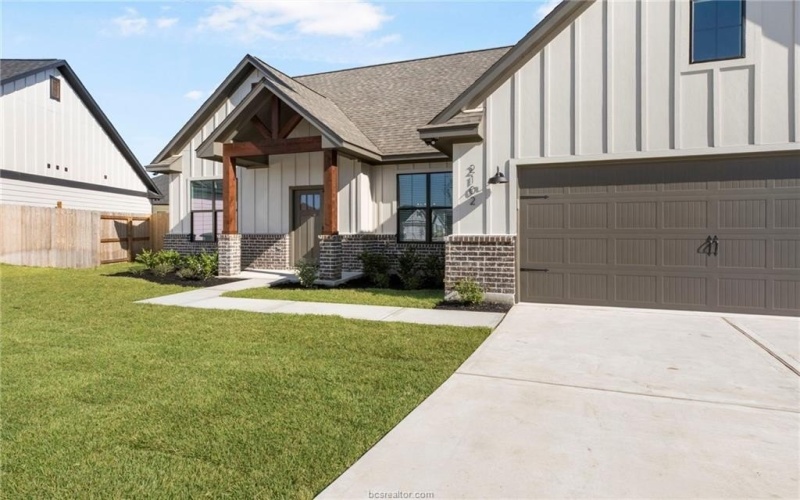 2102 Joppi Court, Bryan, TX 77807, 4 Habitaciones Habitaciones , ,2 BañosBaños,Residential,En Venta,2102 Joppi Court,0,26000080