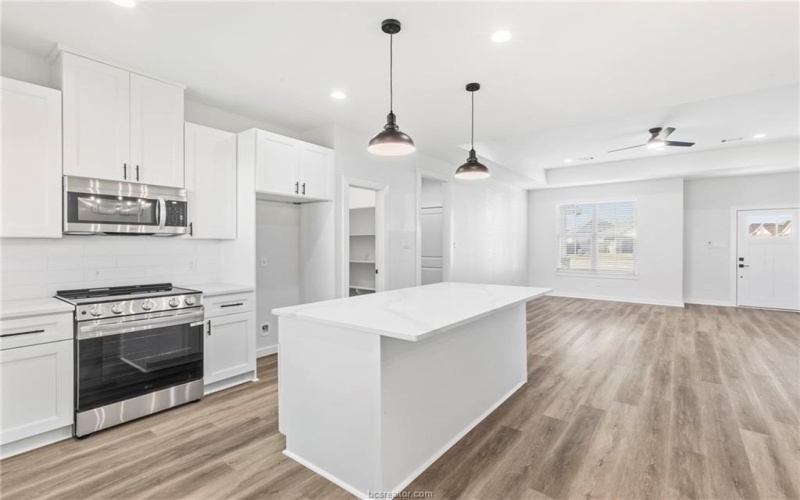 2102 Joppi Court, Bryan, TX 77807, 4 Habitaciones Habitaciones , ,2 BañosBaños,Residential,En Venta,2102 Joppi Court,0,26000080