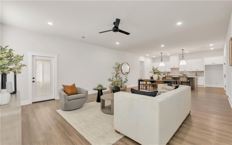 4002 Etonbury Avenue, College Station, TX 77845, 4 Habitaciones Habitaciones , ,3 BañosBaños,Residential,En Venta,4002 Etonbury Avenue,0,26000112