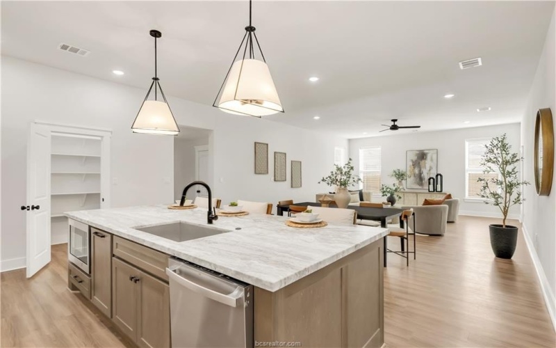 4002 Etonbury Avenue, College Station, TX 77845, 4 Habitaciones Habitaciones , ,3 BañosBaños,Residential,En Venta,4002 Etonbury Avenue,0,26000112