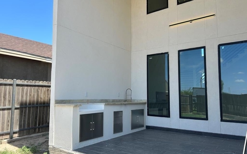 2626 Las Cimas Dr, Eagle Pass, TX 78852, 5 Bedrooms Bedrooms, ,3 BathroomsBathrooms,Residential,For Sale,2626 Las Cimas Dr,0,81390