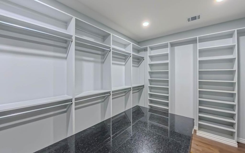 2626 Las Cimas Dr, Eagle Pass, TX 78852, 5 Bedrooms Bedrooms, ,3 BathroomsBathrooms,Residential,For Sale,2626 Las Cimas Dr,0,81390