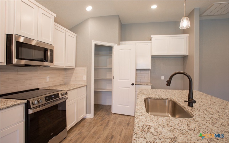 3221 Digby Drive, Belton, TX 76513, 4 Habitaciones Habitaciones , ,2 BañosBaños,Residential,En Venta,3221 Digby Drive,0,574305