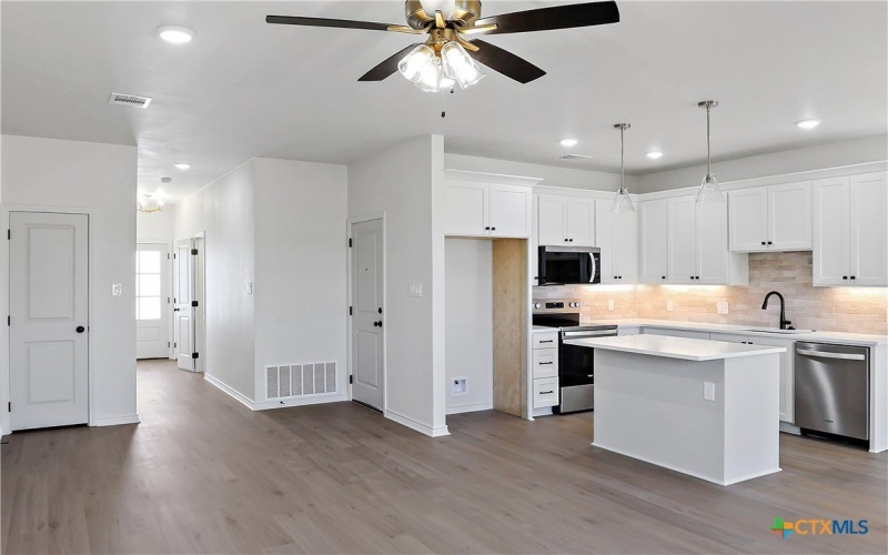 1404 Rita Blanca Court, Temple, TX 76502, 3 Bedrooms Bedrooms, ,2 BathroomsBathrooms,Residential,For Sale,1404 Rita Blanca Court,0,600984