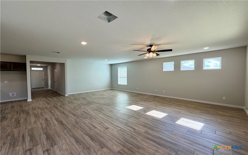 6907 Wizard Drive, Killeen, TX 76549, 4 Habitaciones Habitaciones , ,3 BañosBaños,Residential,En Venta,6907 Wizard Drive,0,601005