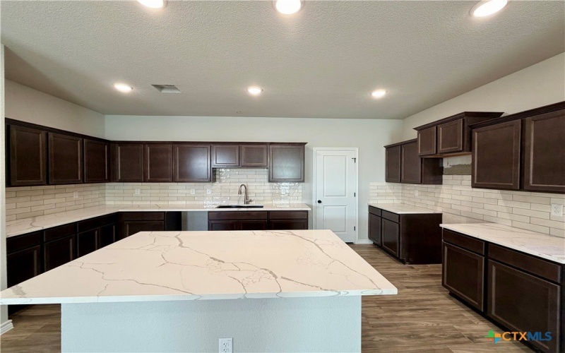 6907 Wizard Drive, Killeen, TX 76549, 4 Habitaciones Habitaciones , ,3 BañosBaños,Residential,En Venta,6907 Wizard Drive,0,601005