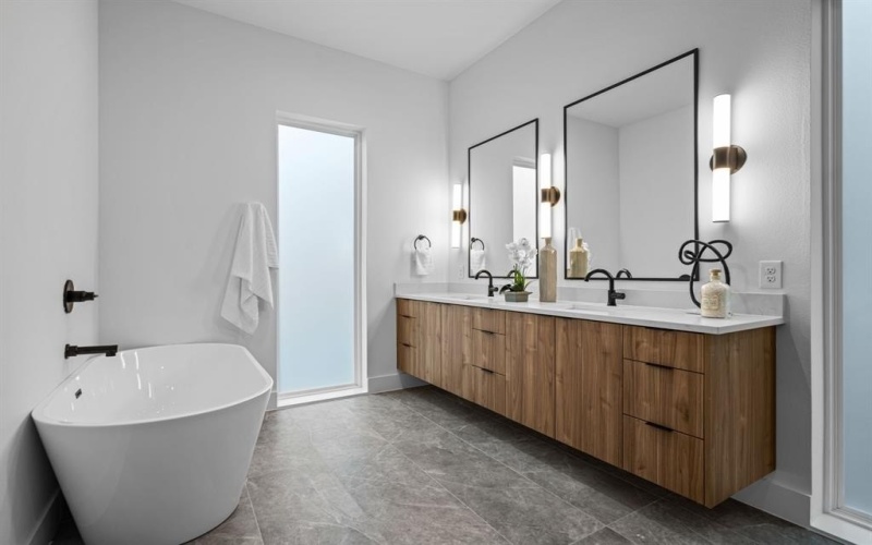 1014 Grandview Avenue, Dallas, TX 75223, 3 Habitaciones Habitaciones , ,2 BañosBaños,Residential,En Venta,1014 Grandview Avenue,0,21112959