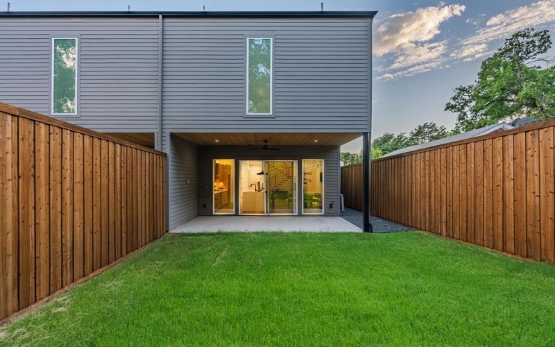 1014 Grandview Avenue, Dallas, TX 75223, 3 Habitaciones Habitaciones , ,2 BañosBaños,Residential,En Venta,1014 Grandview Avenue,0,21112959