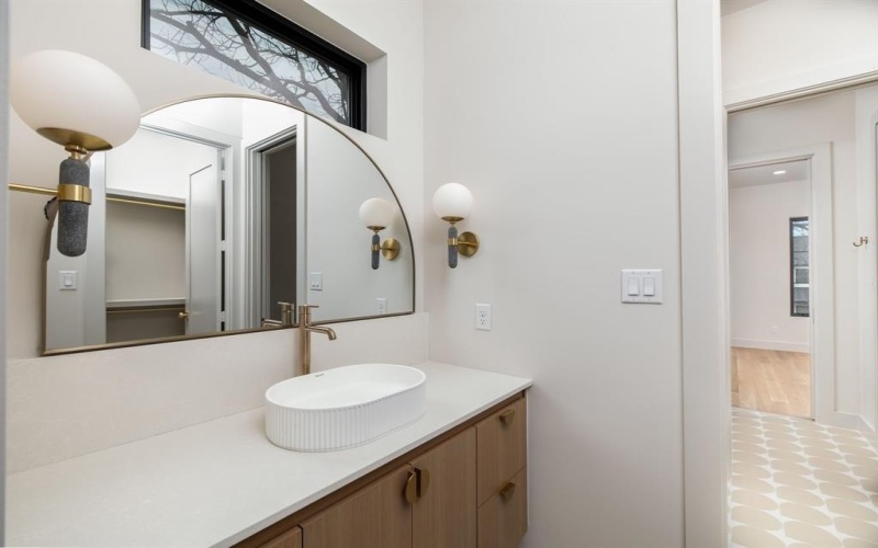 4902 Wenonah Drive, Dallas, TX 75209, 4 Habitaciones Habitaciones , ,5 BañosBaños,Residential,En Venta,4902 Wenonah Drive,0,21142069