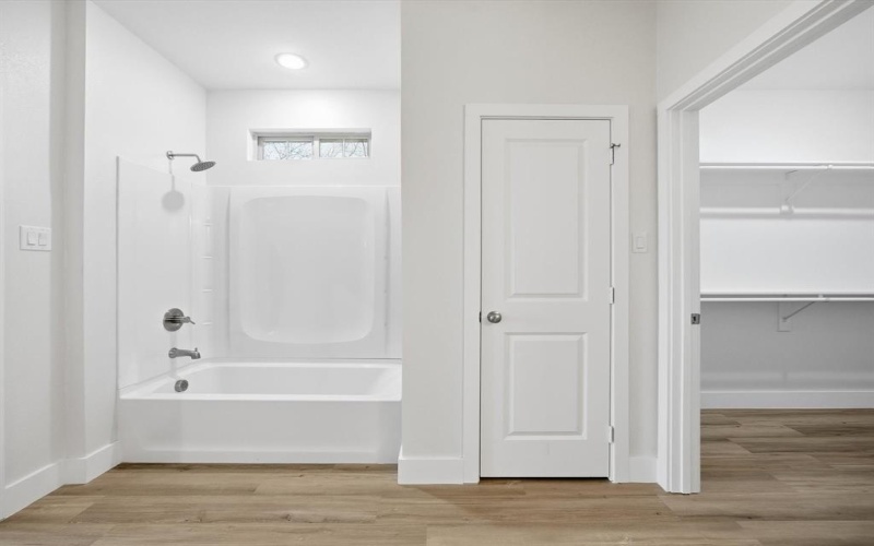 108 N Couch Street, Italy, TX 76651, 3 Habitaciones Habitaciones , ,2 BañosBaños,Residential,En Venta,108 N Couch Street,0,21143877