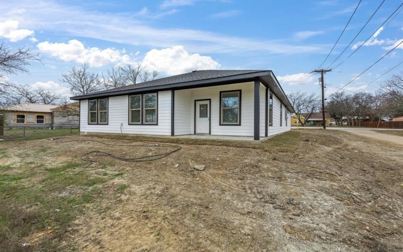 108 N Couch Street, Italy, TX 76651, 3 Habitaciones Habitaciones , ,2 BañosBaños,Residential,En Venta,108 N Couch Street,0,21143877