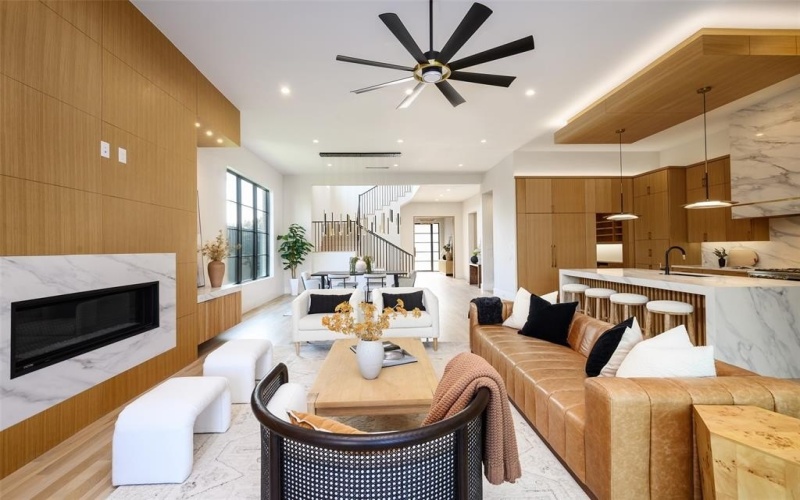 4015 Rochelle Drive, Dallas, TX 75220, 5 Bedrooms Bedrooms, ,6 BathroomsBathrooms,Residential,For Sale,4015 Rochelle Drive,0,21144123