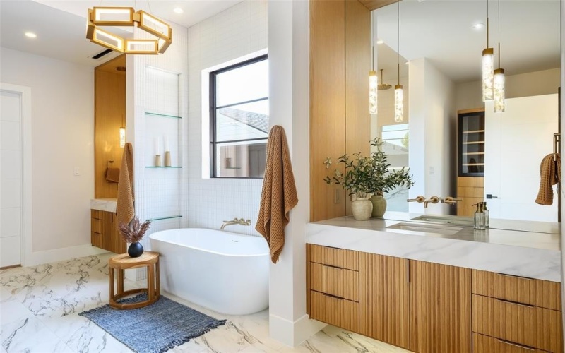 4015 Rochelle Drive, Dallas, TX 75220, 5 Bedrooms Bedrooms, ,6 BathroomsBathrooms,Residential,For Sale,4015 Rochelle Drive,0,21144123