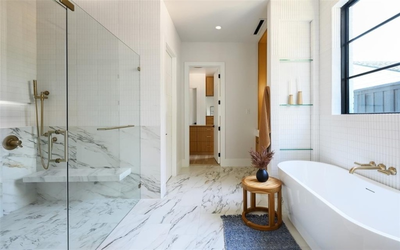 4015 Rochelle Drive, Dallas, TX 75220, 5 Bedrooms Bedrooms, ,6 BathroomsBathrooms,Residential,For Sale,4015 Rochelle Drive,0,21144123