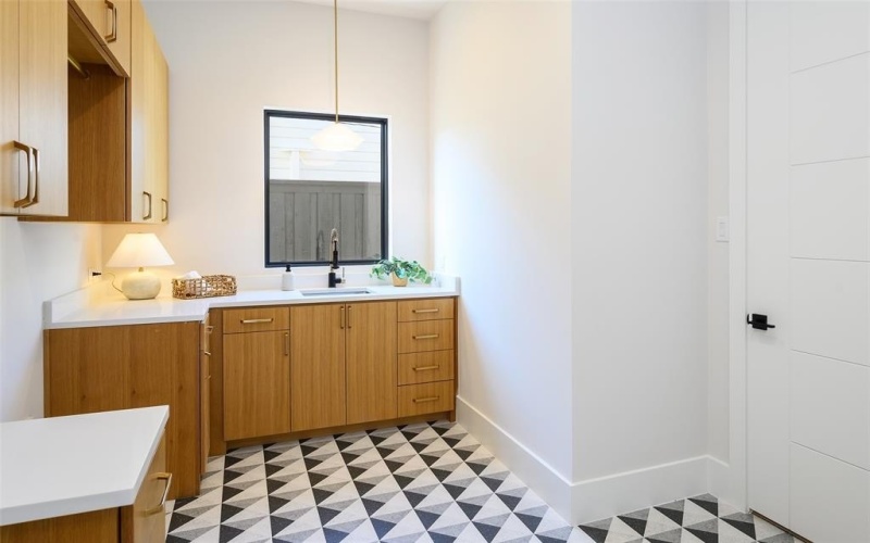 4015 Rochelle Drive, Dallas, TX 75220, 5 Bedrooms Bedrooms, ,6 BathroomsBathrooms,Residential,For Sale,4015 Rochelle Drive,0,21144123