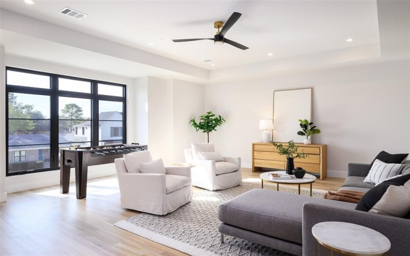 4015 Rochelle Drive, Dallas, TX 75220, 5 Bedrooms Bedrooms, ,6 BathroomsBathrooms,Residential,For Sale,4015 Rochelle Drive,0,21144123