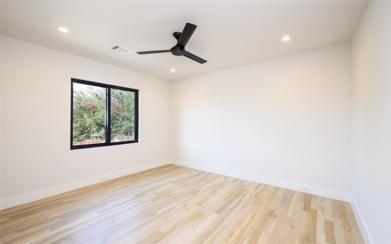 4015 Rochelle Drive, Dallas, TX 75220, 5 Bedrooms Bedrooms, ,6 BathroomsBathrooms,Residential,For Sale,4015 Rochelle Drive,0,21144123