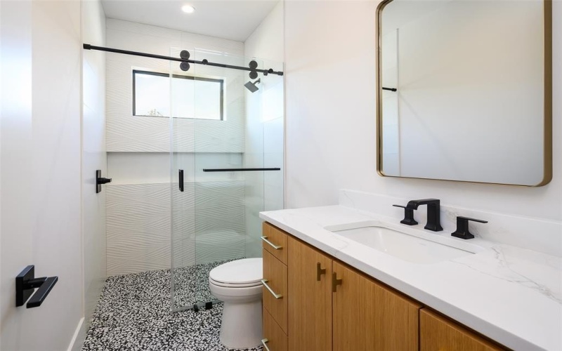 4015 Rochelle Drive, Dallas, TX 75220, 5 Bedrooms Bedrooms, ,6 BathroomsBathrooms,Residential,For Sale,4015 Rochelle Drive,0,21144123