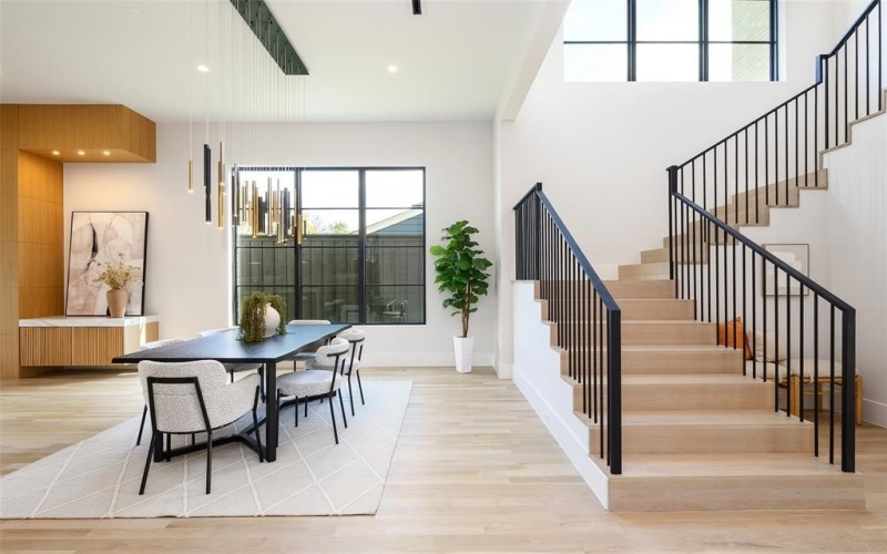 4015 Rochelle Drive, Dallas, TX 75220, 5 Bedrooms Bedrooms, ,6 BathroomsBathrooms,Residential,For Sale,4015 Rochelle Drive,0,21144123