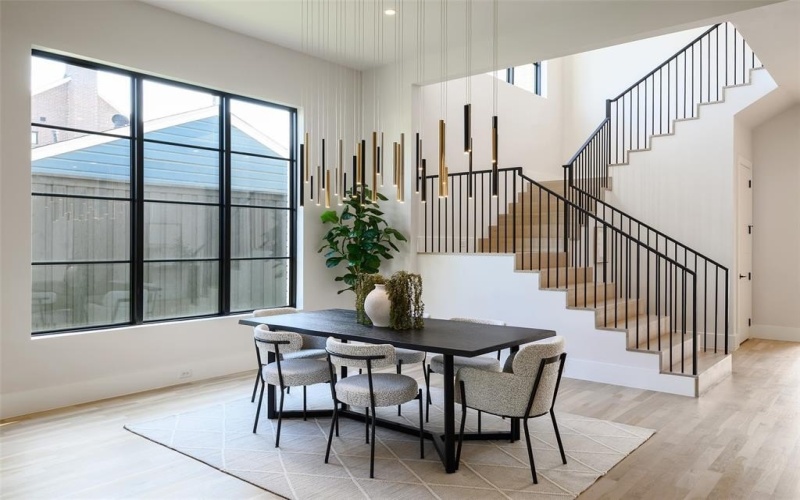 4015 Rochelle Drive, Dallas, TX 75220, 5 Bedrooms Bedrooms, ,6 BathroomsBathrooms,Residential,For Sale,4015 Rochelle Drive,0,21144123