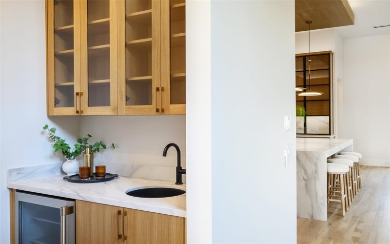 4015 Rochelle Drive, Dallas, TX 75220, 5 Bedrooms Bedrooms, ,6 BathroomsBathrooms,Residential,For Sale,4015 Rochelle Drive,0,21144123