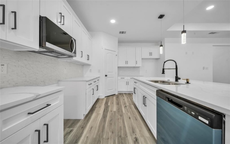 4218 Easter Avenue, Dallas, TX 75216, 4 Bedrooms Bedrooms, ,2 BathroomsBathrooms,Residential,For Sale,4218 Easter Avenue,0,21144170