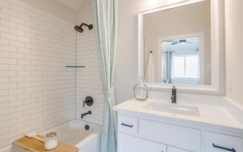 16812 Eastern Red Boulevard, Fort Worth, TX 76247, 5 Habitaciones Habitaciones , ,5 BañosBaños,Residential,En Venta,16812 Eastern Red Boulevard,0,21144265