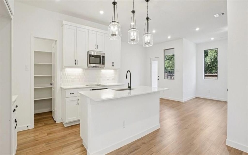 2613 Lost Maples Lane, Dallas, TX 75228, 3 Bedrooms Bedrooms, ,2 BathroomsBathrooms,Residential,For Sale,2613 Lost Maples Lane,0,21144302