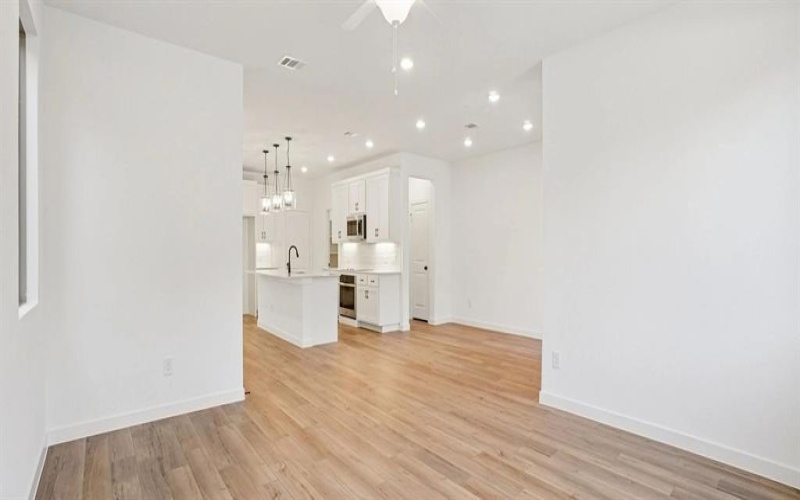 2613 Lost Maples Lane, Dallas, TX 75228, 3 Bedrooms Bedrooms, ,2 BathroomsBathrooms,Residential,For Sale,2613 Lost Maples Lane,0,21144302