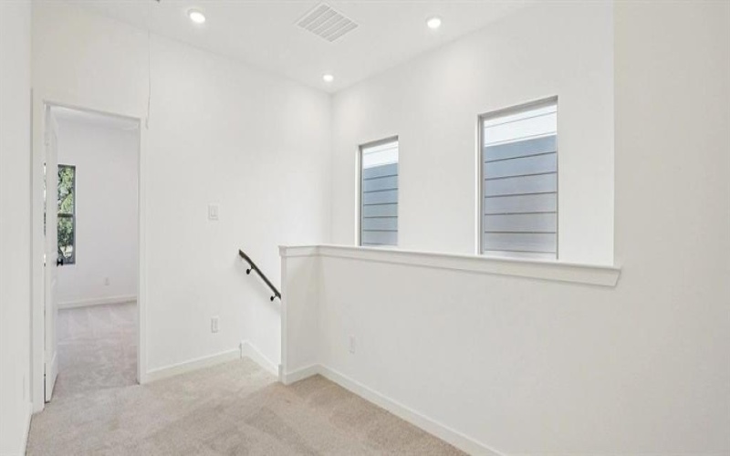 2613 Lost Maples Lane, Dallas, TX 75228, 3 Bedrooms Bedrooms, ,2 BathroomsBathrooms,Residential,For Sale,2613 Lost Maples Lane,0,21144302