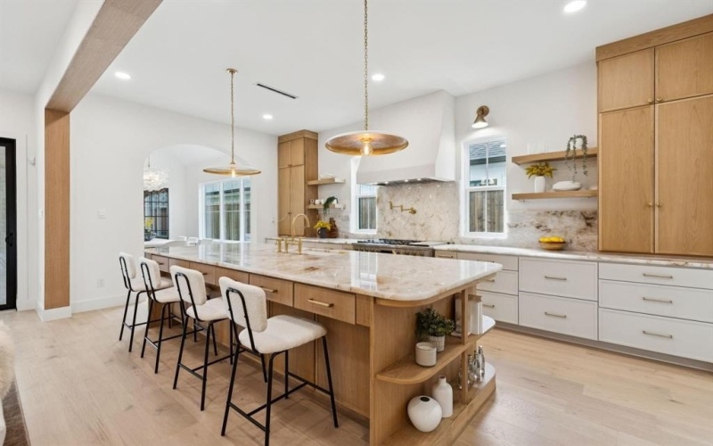 2026 Euclid Avenue, Dallas, TX 75206, 5 Habitaciones Habitaciones , ,7 BañosBaños,Residential,En Venta,2026 Euclid Avenue,0,21144369