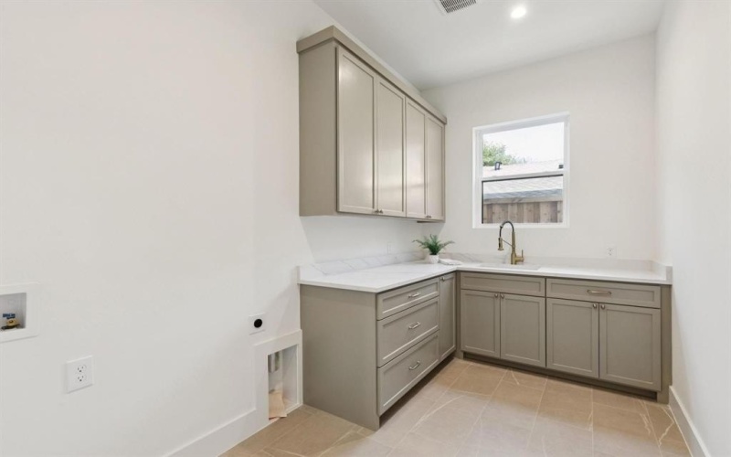 3516 Royal Lane, Dallas, TX 75229, 5 Bedrooms Bedrooms, ,7 BathroomsBathrooms,Residential,For Sale,3516 Royal Lane,0,21144406