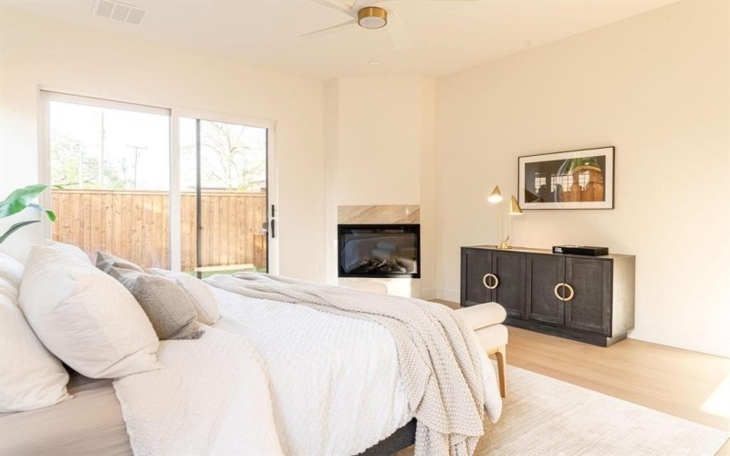 3815 Dunhaven Road, Dallas, TX 75220, 6 Bedrooms Bedrooms, ,6 BathroomsBathrooms,Residential,For Sale,3815 Dunhaven Road,0,21144471